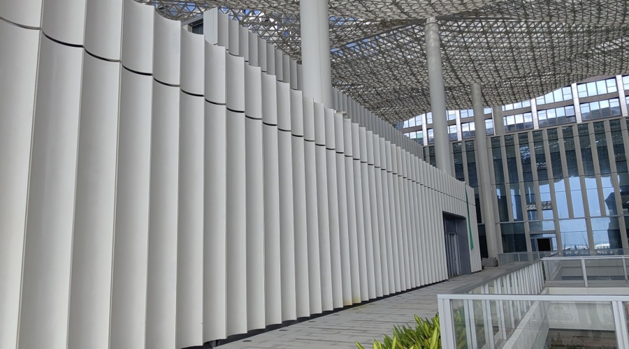 珠海九州灣大型UHPC外墻掛板項(xiàng)目 珠海九州灣大型UHPC外墻掛板項(xiàng)目