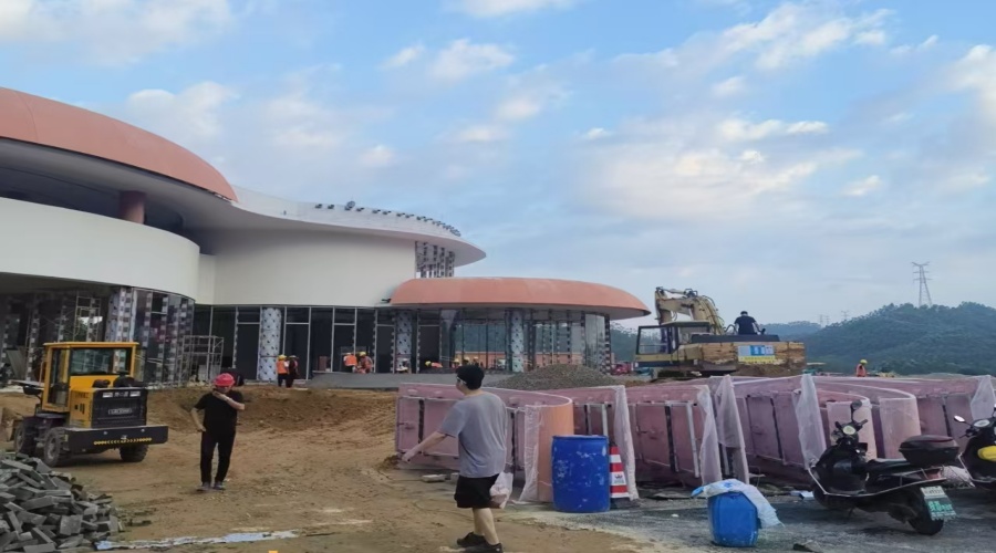 深圳西淘河服務(wù)區(qū)彩色GRC幕墻板安裝施工 深圳西淘河服務(wù)區(qū)彩色GRC幕墻板安裝施工