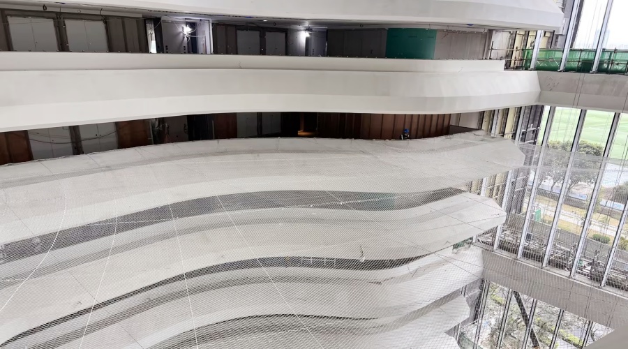 深圳國(guó)際交流中心GRG攔河造型工程